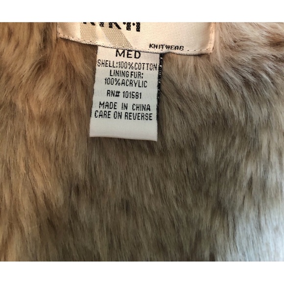 Knit vest with fair fur lining - Picture 9 of 11